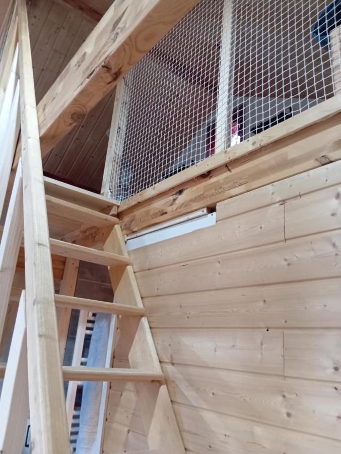 La P'Tite Maison Bois Du Herisson Menetrux-en-Joux Exteriör bild